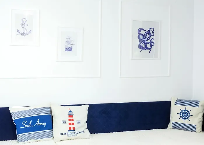 9b Blue Marine Basen Brodziki Plac Zabaw The Of Przy Plazy Daire Poddąbie